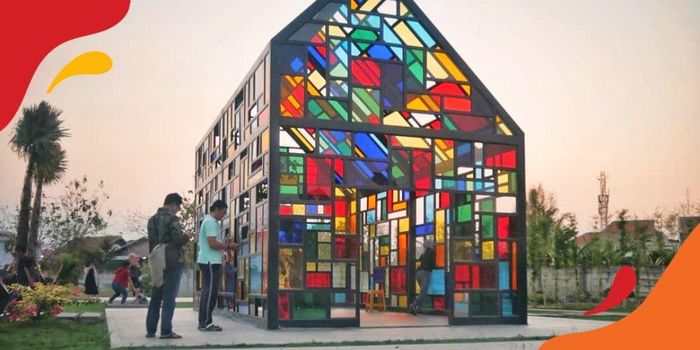 Taman Mozaik Wiyung Surabaya